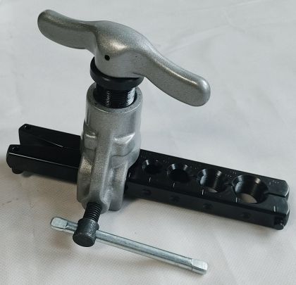Flaring tool  CT-808A with eccentric, in a cardboard box. 1/4- 3/4